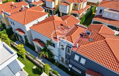 Storia Akdeniz Evleri Sitesinde Eşyalı 3+1 özel havuzlu villa