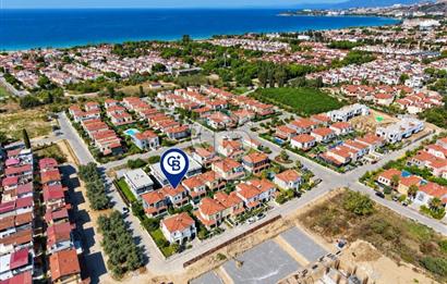 Storia Akdeniz Evleri Sitesinde Eşyalı 3+1 özel havuzlu villa