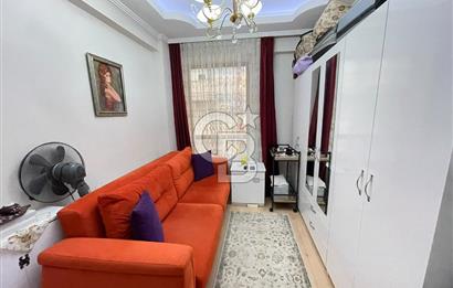 Karşıyaka Yalı Mahallesi'nde 1+1 Geniş Satılık Daire