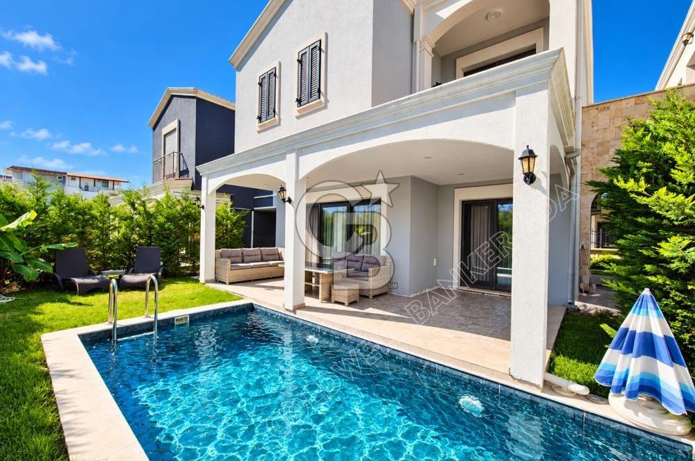 Storia Akdeniz Evleri Sitesinde Eşyalı 3+1 özel havuzlu villa