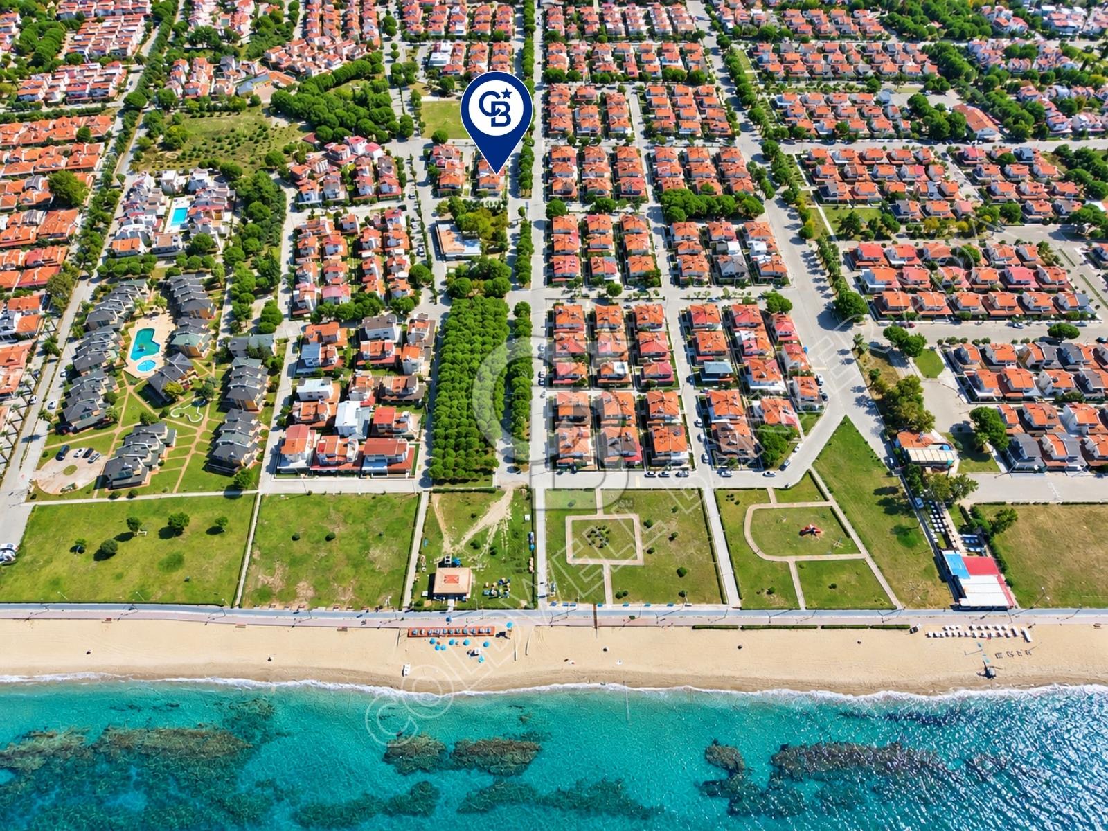 Kadıkalesi Deniz Tur Sitesi'nde Denize 50m, Yenilenmiş 2+1 Villa