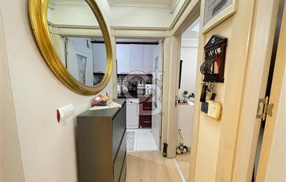 Karşıyaka Yalı Mahallesi'nde 1+1 Geniş Satılık Daire