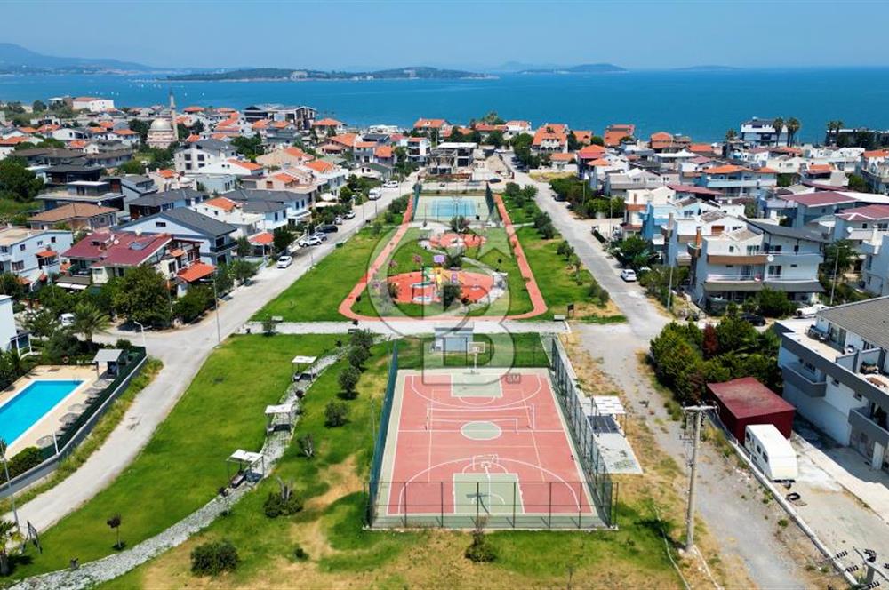 🌊 URLA ATATÜRK MAHALLESİ’NDE DENİZE YAKIN, BAHÇELİ TRİPLEKS MÜSTAKİL EV / VİLLA