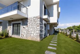 MENDERES COLDWELL BANKER POYRAZDAN KÖŞE KONUM LÜKS 4+1 VİLLA - 9 - 376896
