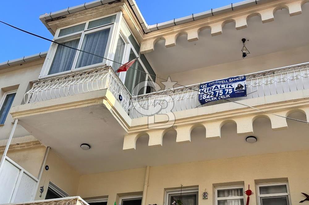 Foça İsmetpaşa Mah. Satılık 2+1 Daire