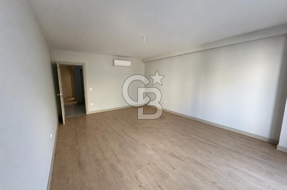 KADİKÖY OSMANAĞA MAH. SIFIR 3+1 KİRALIK İŞ YERİ / OFİS