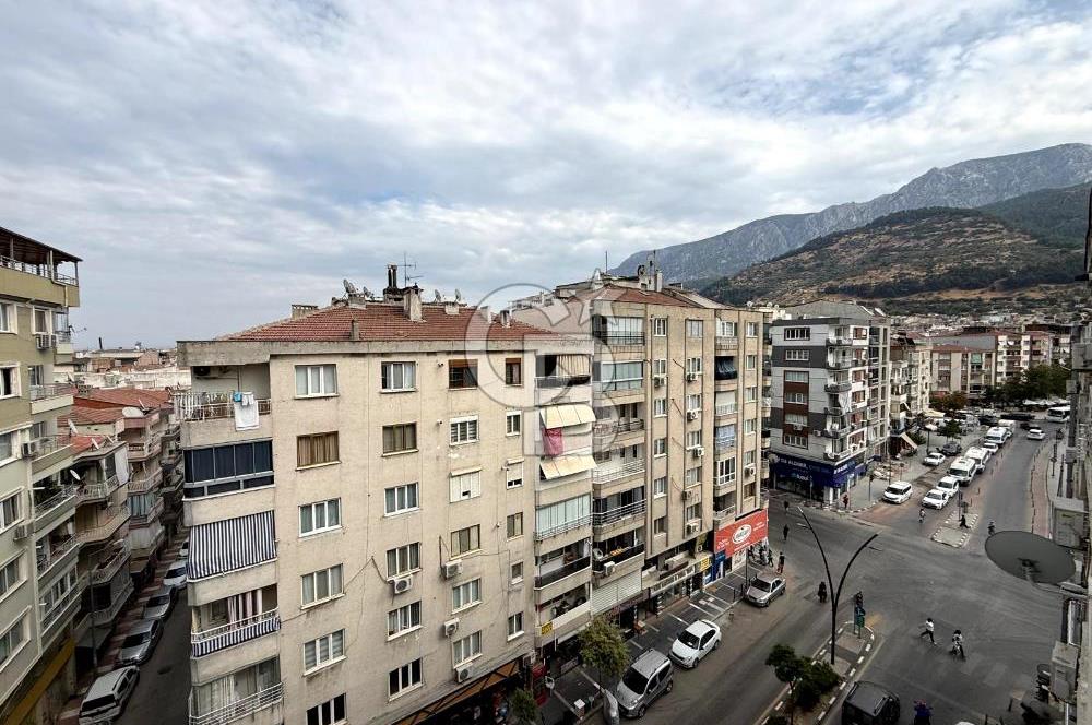 Yunusemre Aynı Ali Mahallesinde Cadde Üzeri Satılık 3+1 Daire