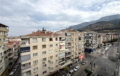 Yunusemre Aynı Ali Mahallesinde Cadde Üzeri Satılık 3+1 Daire