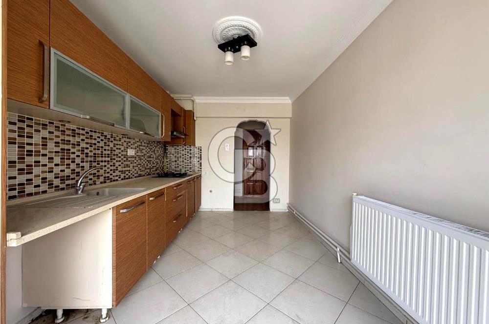 Yunusemre Aynı Ali Mahallesinde Cadde Üzeri Satılık 3+1 Daire
