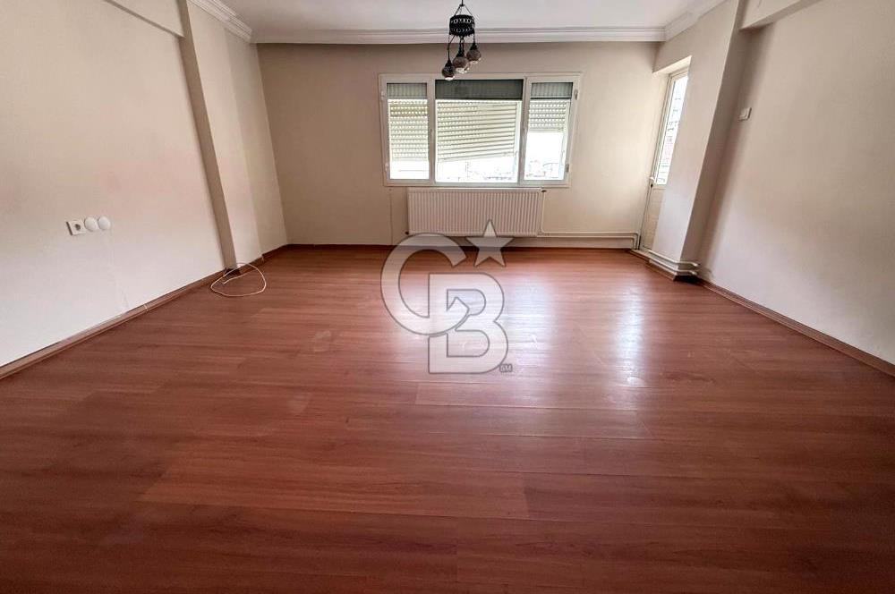 Yunusemre Aynı Ali Mahallesinde Cadde Üzeri Satılık 3+1 Daire