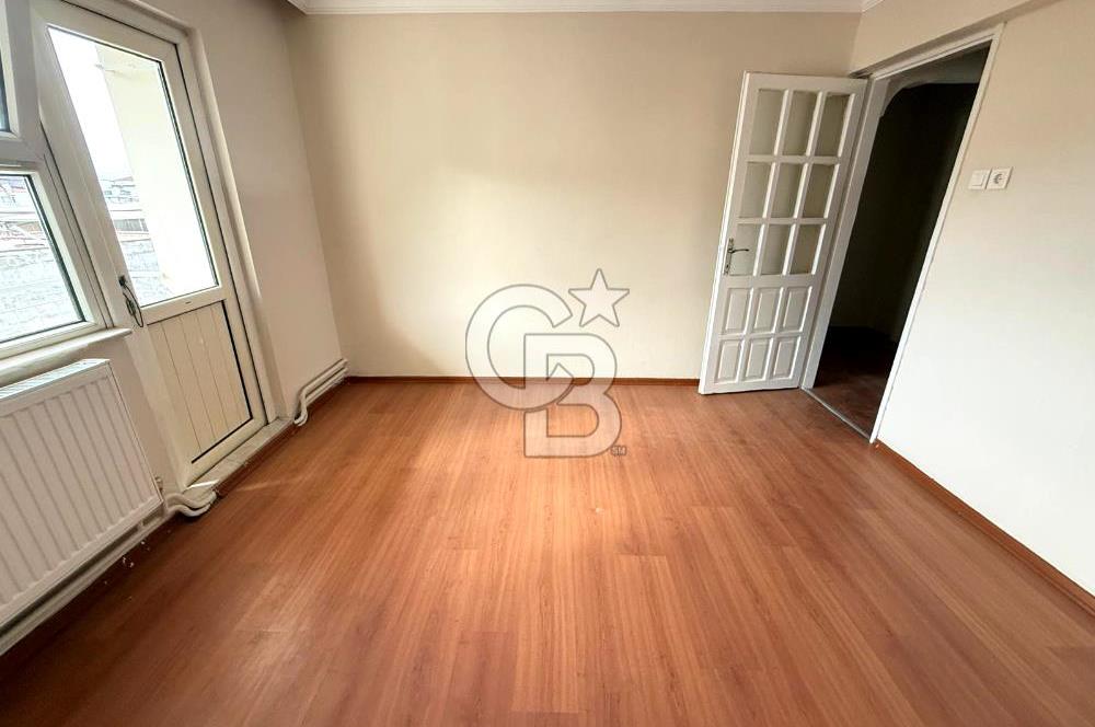 Yunusemre Aynı Ali Mahallesinde Cadde Üzeri Satılık 3+1 Daire