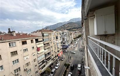 Yunusemre Aynı Ali Mahallesinde Cadde Üzeri Satılık 3+1 Daire
