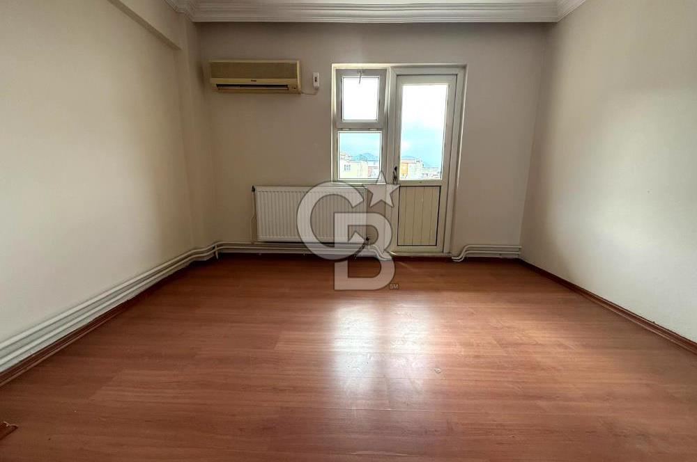 Yunusemre Aynı Ali Mahallesinde Cadde Üzeri Satılık 3+1 Daire