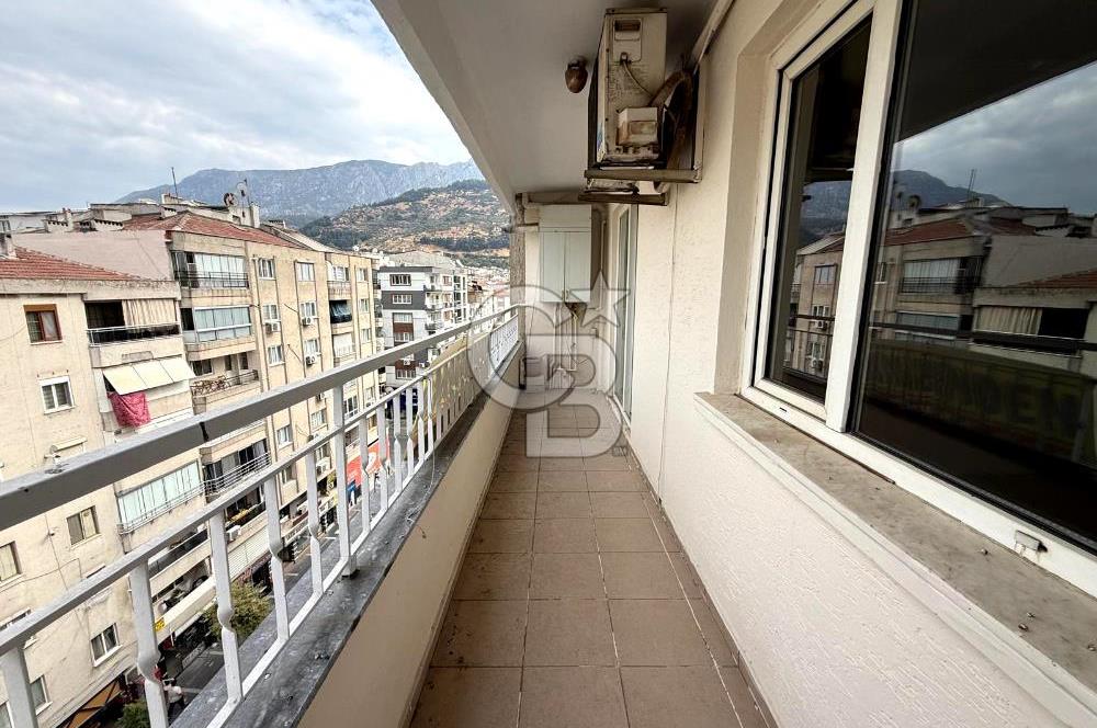 Yunusemre Aynı Ali Mahallesinde Cadde Üzeri Satılık 3+1 Daire