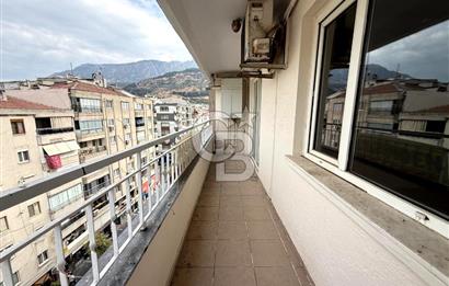 Yunusemre Aynı Ali Mahallesinde Cadde Üzeri Satılık 3+1 Daire