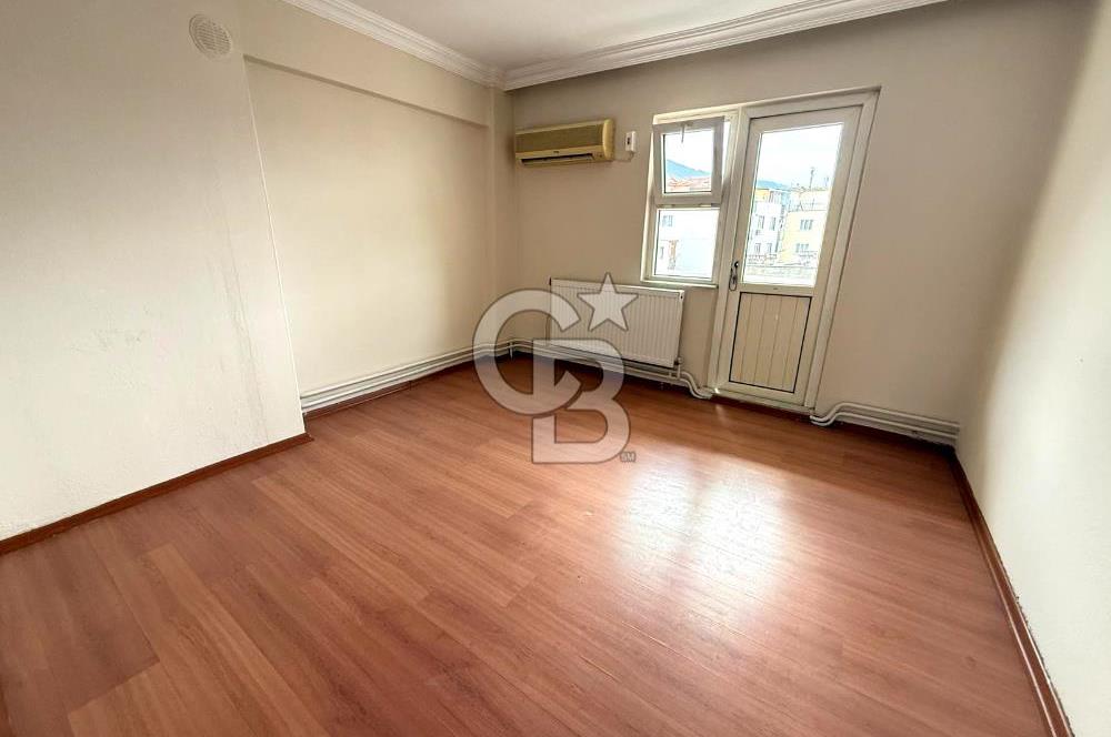Yunusemre Aynı Ali Mahallesinde Cadde Üzeri Satılık 3+1 Daire