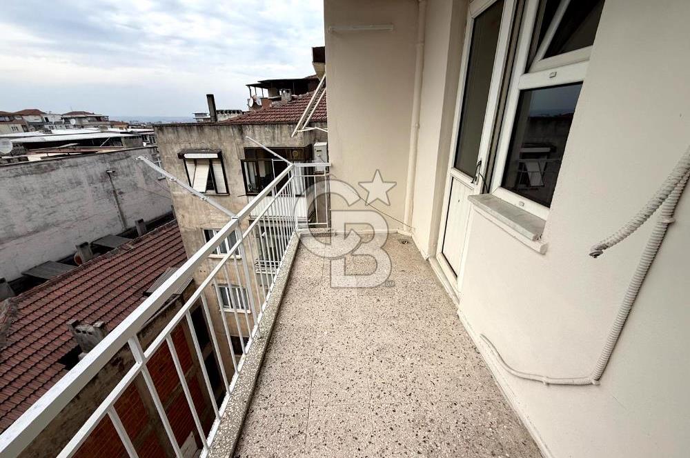 Yunusemre Aynı Ali Mahallesinde Cadde Üzeri Satılık 3+1 Daire