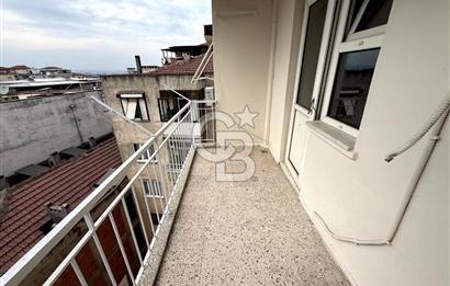 Yunusemre Aynı Ali Mahallesinde Cadde Üzeri Satılık 3+1 Daire