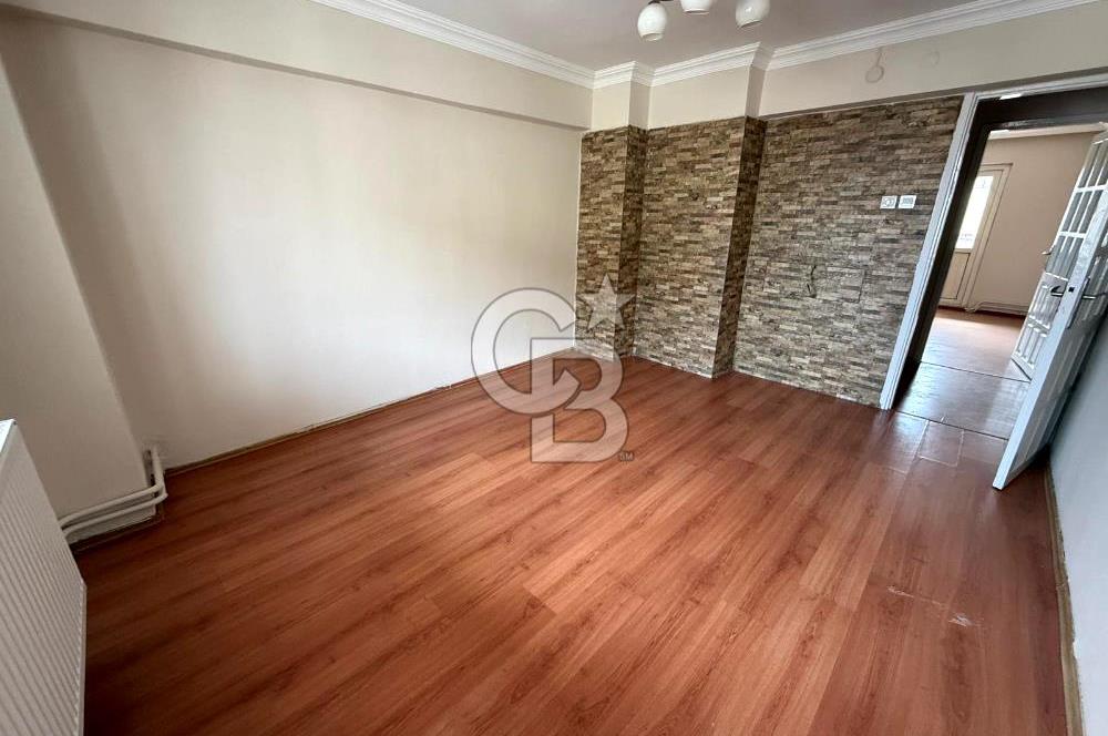 Yunusemre Aynı Ali Mahallesinde Cadde Üzeri Satılık 3+1 Daire