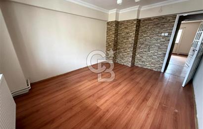 Yunusemre Aynı Ali Mahallesinde Cadde Üzeri Satılık 3+1 Daire