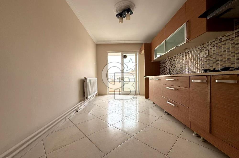 Yunusemre Aynı Ali Mahallesinde Cadde Üzeri Satılık 3+1 Daire