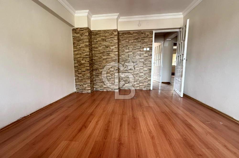 Yunusemre Aynı Ali Mahallesinde Cadde Üzeri Satılık 3+1 Daire