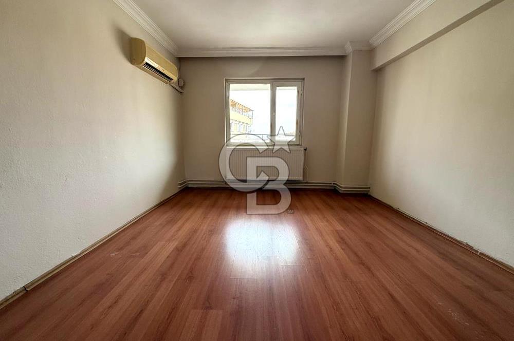 Yunusemre Aynı Ali Mahallesinde Cadde Üzeri Satılık 3+1 Daire