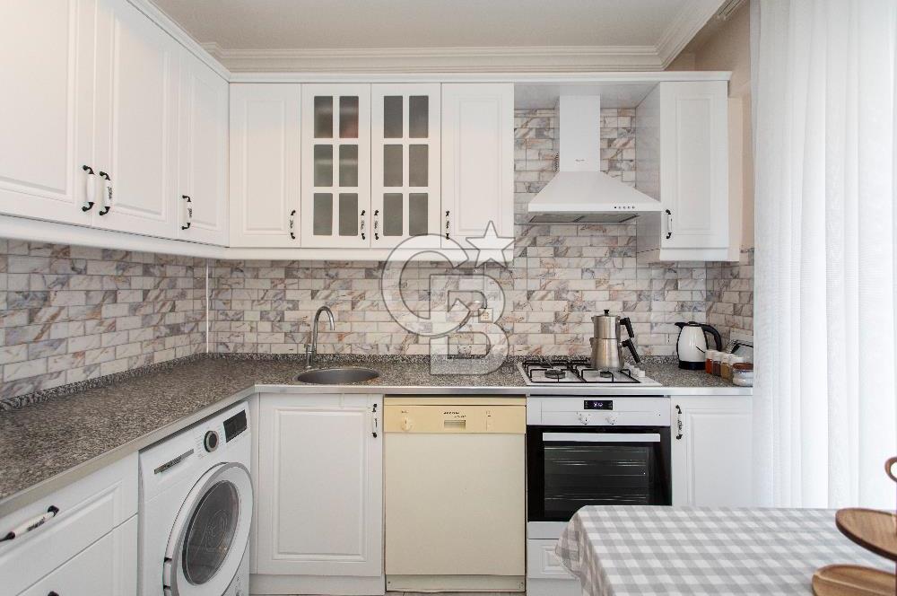 Foça Bağarası Kazım Dirik Mah. Satılık 2+1 Kapalı Mutfaklı Daire