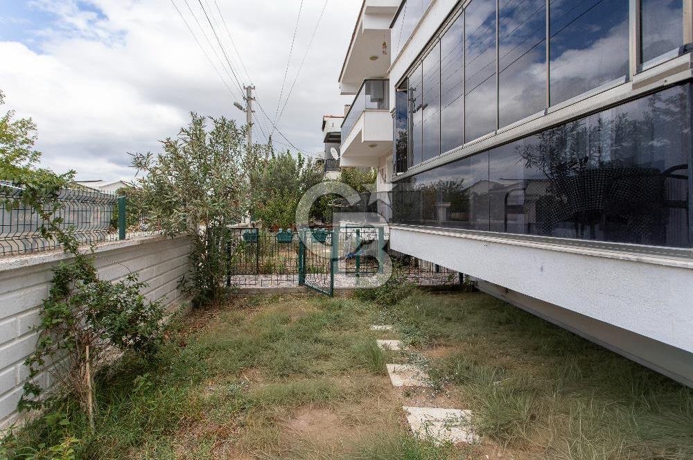 Foça Bağarası Kazım Dirik Mah. Satılık 2+1 Kapalı Mutfaklı Daire