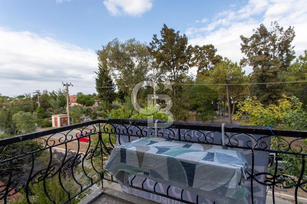 Foça Atatürk Mah. Eşyalı Satılık 2+1 Daire