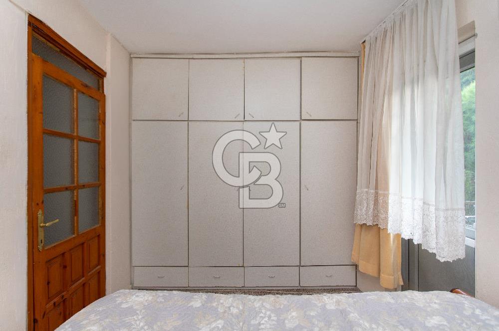 Foça Atatürk Mah. Eşyalı Satılık 2+1 Daire