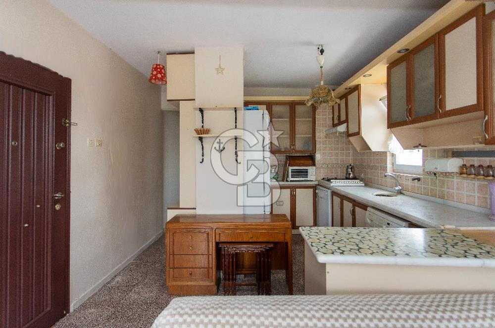 Foça Atatürk Mah. Eşyalı Satılık 2+1 Daire