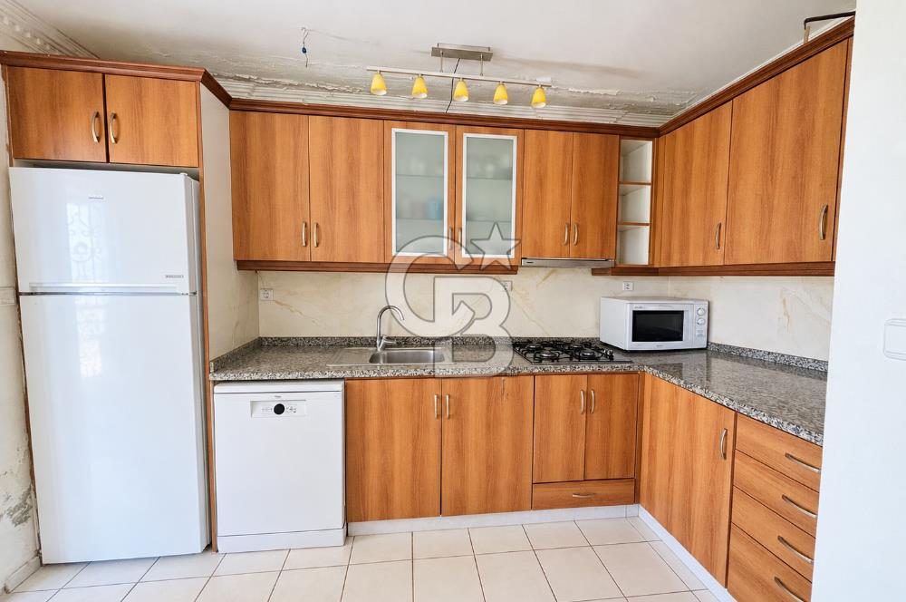 FOÇA'DA DENİZ VE DOĞA MANZARALI, 580 M2 BAHÇELİ, MÜSTAKİL EV