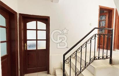 FOÇA'DA DENİZ VE DOĞA MANZARALI, 580 M2 BAHÇELİ, MÜSTAKİL EV