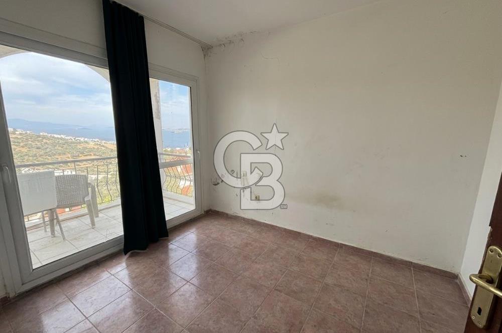 FOÇA'DA DENİZ VE DOĞA MANZARALI, 580 M2 BAHÇELİ, MÜSTAKİL EV