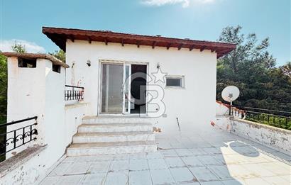 FOÇA'DA DENİZ VE DOĞA MANZARALI, 580 M2 BAHÇELİ, MÜSTAKİL EV