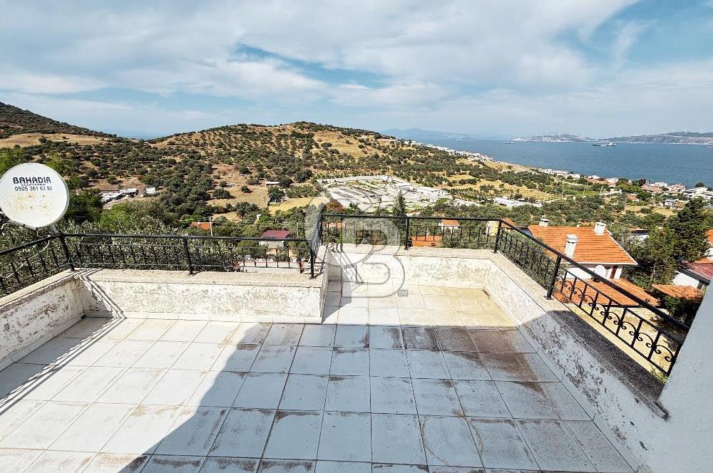 FOÇA'DA DENİZ VE DOĞA MANZARALI, 580 M2 BAHÇELİ, MÜSTAKİL EV