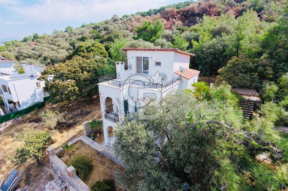 FOÇA'DA DENİZ VE DOĞA MANZARALI, 580 M2 BAHÇELİ, MÜSTAKİL EV