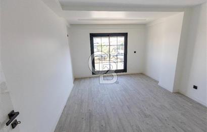 MENDERES COLDWELL BANKER POYRAZDAN KÖŞE KONUM LÜKS 4+1 VİLLA