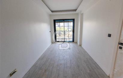MENDERES COLDWELL BANKER POYRAZDAN KÖŞE KONUM LÜKS 4+1 VİLLA