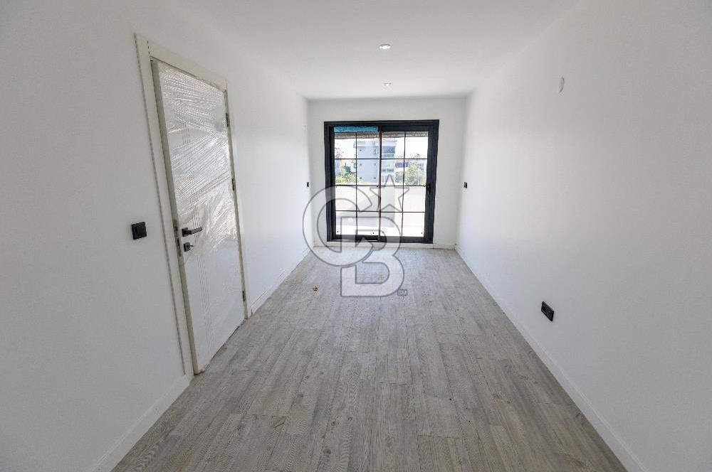 MENDERES COLDWELL BANKER POYRAZDAN KÖŞE KONUM LÜKS 4+1 VİLLA