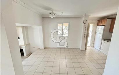 FOÇA'DA DENİZ VE DOĞA MANZARALI, 580 M2 BAHÇELİ, MÜSTAKİL EV