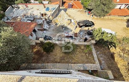 FOÇA'DA DENİZ VE DOĞA MANZARALI, 580 M2 BAHÇELİ, MÜSTAKİL EV