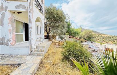 FOÇA'DA DENİZ VE DOĞA MANZARALI, 580 M2 BAHÇELİ, MÜSTAKİL EV