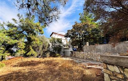 FOÇA'DA DENİZ VE DOĞA MANZARALI, 580 M2 BAHÇELİ, MÜSTAKİL EV