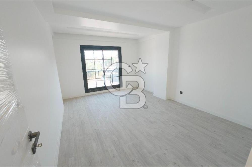 MENDERES COLDWELL BANKER POYRAZDAN KÖŞE KONUM LÜKS 4+1 VİLLA