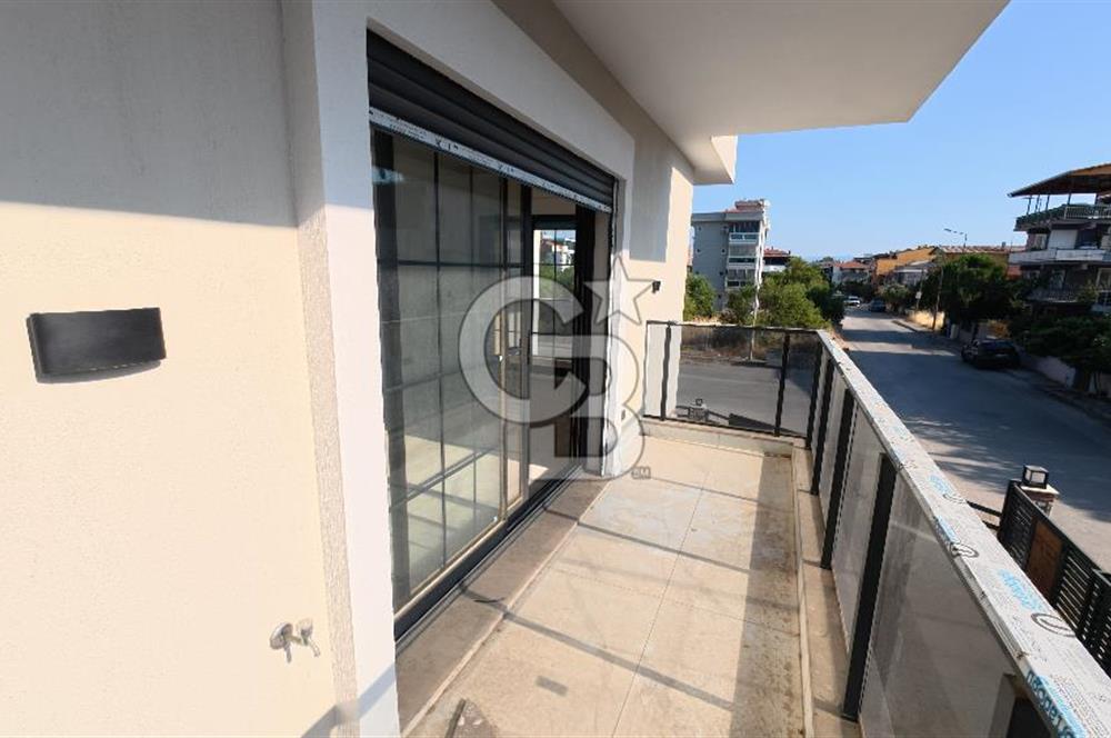MENDERES COLDWELL BANKER POYRAZDAN KÖŞE KONUM LÜKS 4+1 VİLLA