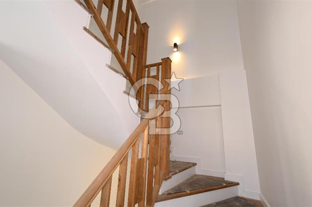 MENDERES COLDWELL BANKER POYRAZDAN KÖŞE KONUM LÜKS 4+1 VİLLA