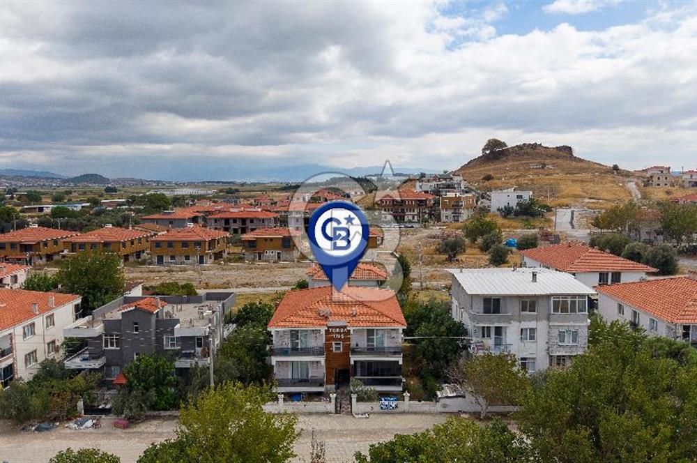 Foça Bağarası Kazım Dirik Mah. Satılık 2+1 Kapalı Mutfaklı Daire