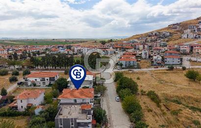 Foça Bağarası Kazım Dirik Mah. Satılık 2+1 Kapalı Mutfaklı Daire